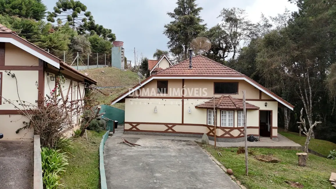 Foto 1 de Casa com 3 quartos à venda e para alugar, 147m2 em Campos Do Jordao - SP