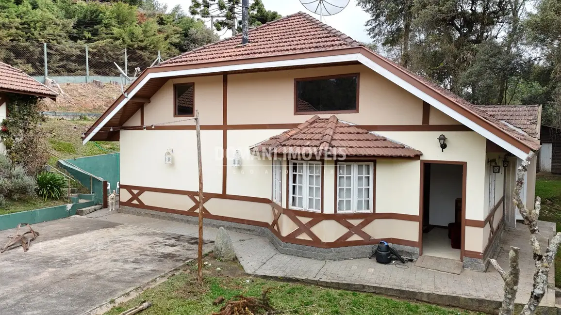 Foto 4 de Casa com 3 quartos à venda e para alugar, 147m2 em Campos Do Jordao - SP