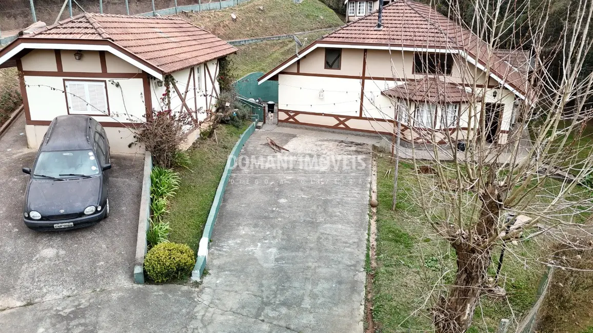 Foto 3 de Casa com 3 quartos à venda e para alugar, 147m2 em Campos Do Jordao - SP
