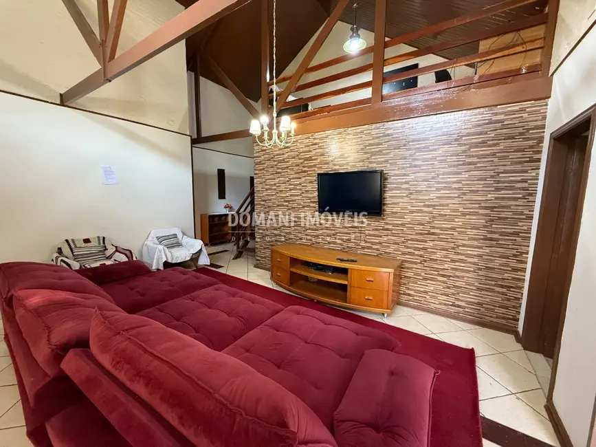 Foto 9 de Casa com 3 quartos à venda e para alugar, 147m2 em Campos Do Jordao - SP