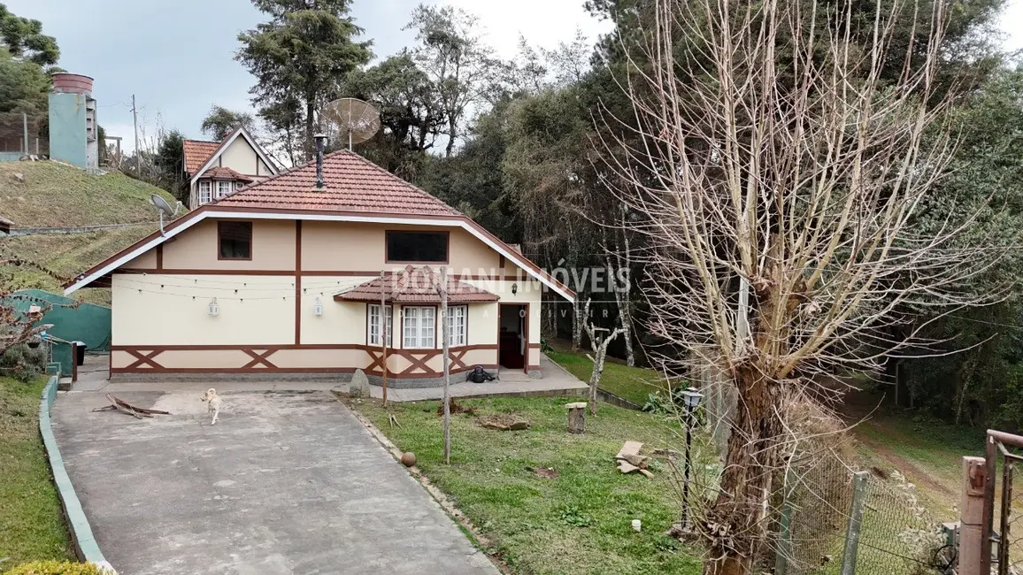 Foto 5 de Casa com 3 quartos à venda e para alugar, 147m2 em Campos Do Jordao - SP