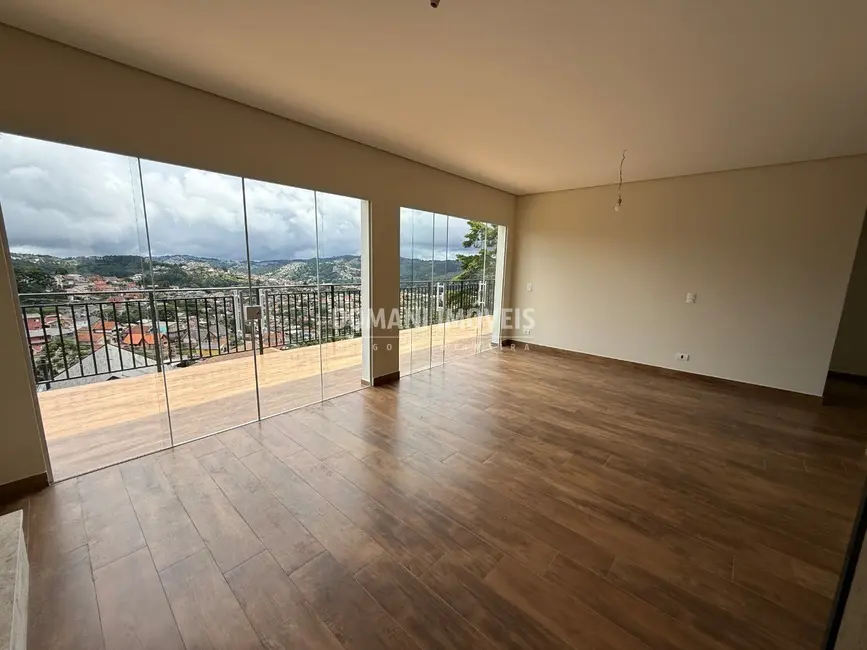Foto 9 de Casa de Condomínio com 3 quartos à venda, 226m2 em Campos Do Jordao - SP