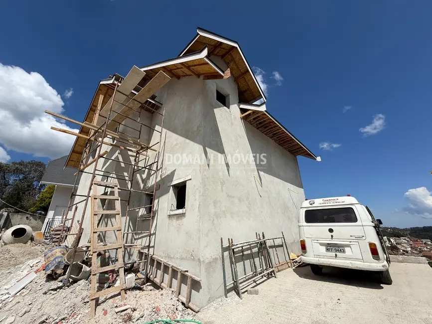 Foto 3 de Casa de Condomínio com 3 quartos à venda, 226m2 em Campos Do Jordao - SP