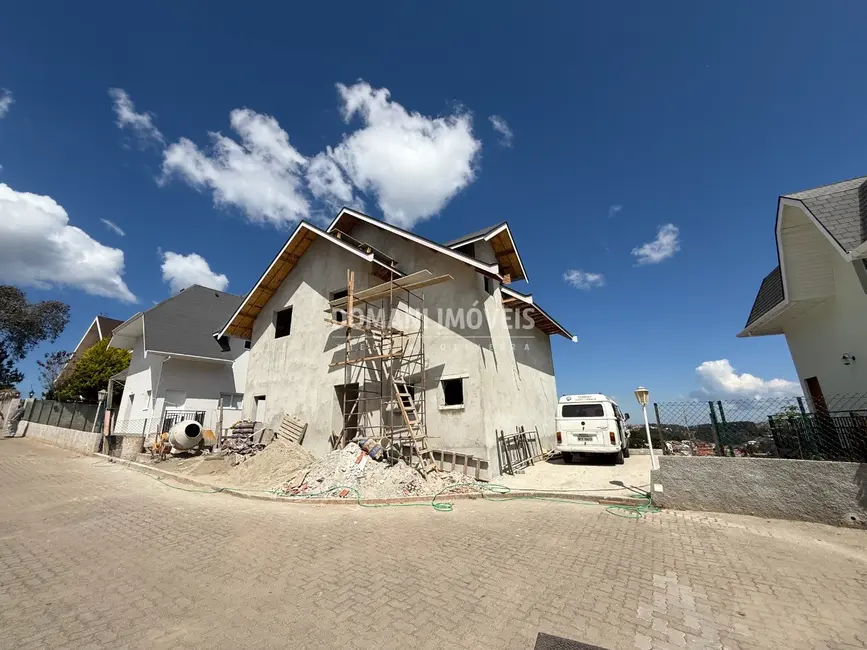 Foto 4 de Casa de Condomínio com 3 quartos à venda, 226m2 em Campos Do Jordao - SP