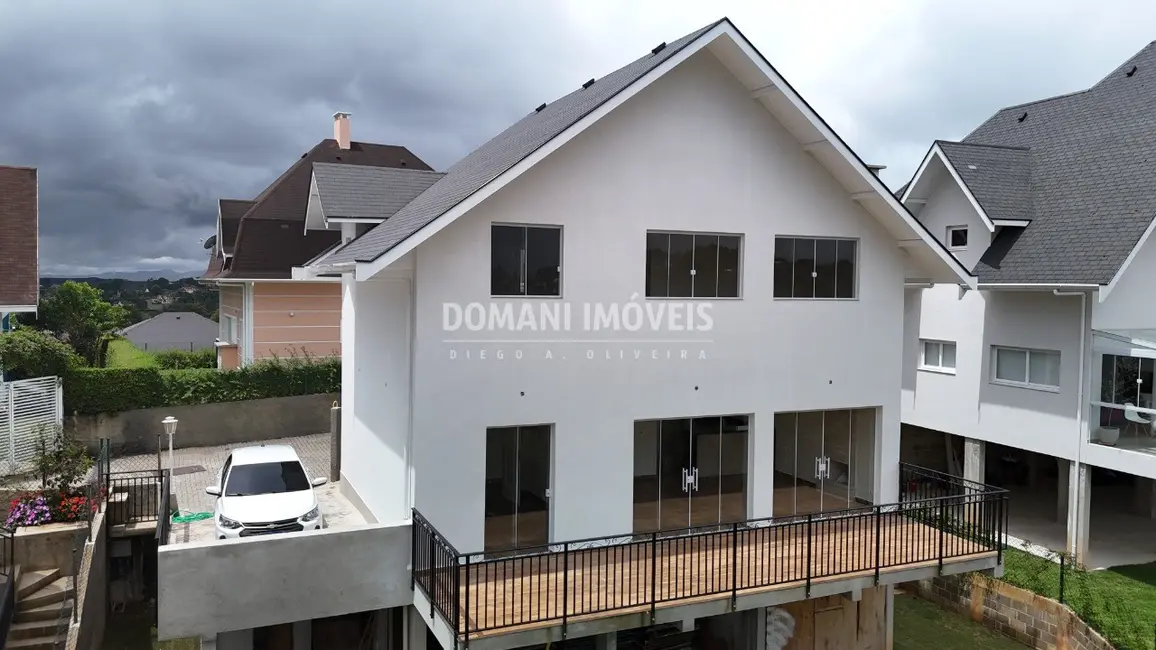 Foto 3 de Casa de Condomínio com 3 quartos à venda, 226m2 em Campos Do Jordao - SP