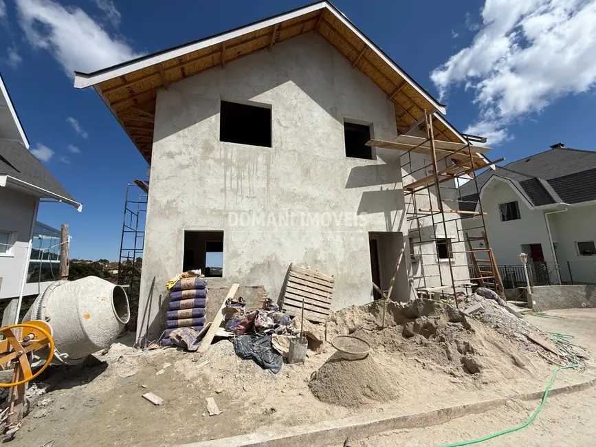 Foto 2 de Casa de Condomínio com 3 quartos à venda, 226m2 em Campos Do Jordao - SP