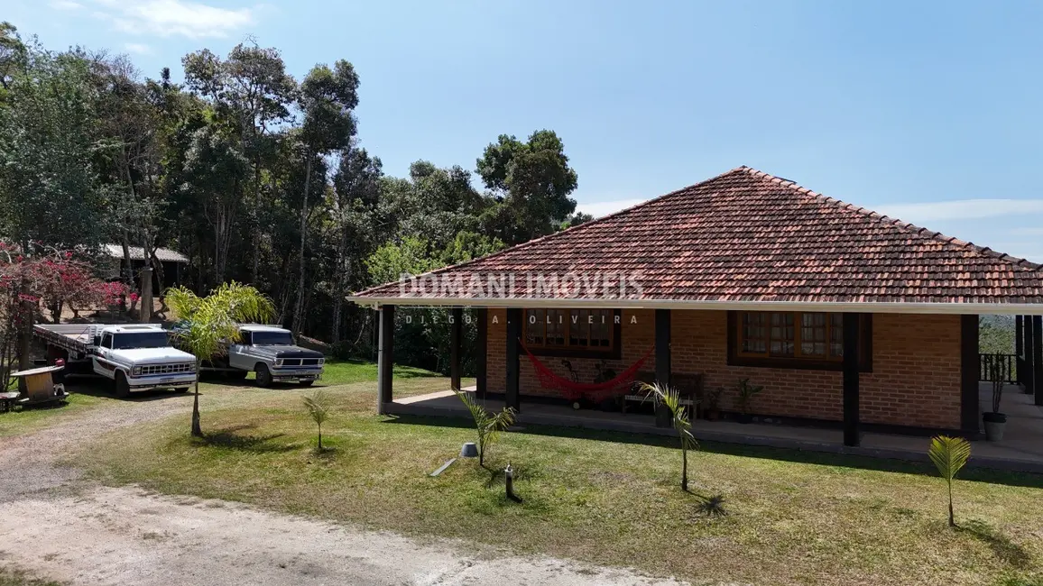 Foto 3 de Casa com 3 quartos à venda, 350m2 em Campos Do Jordao - SP