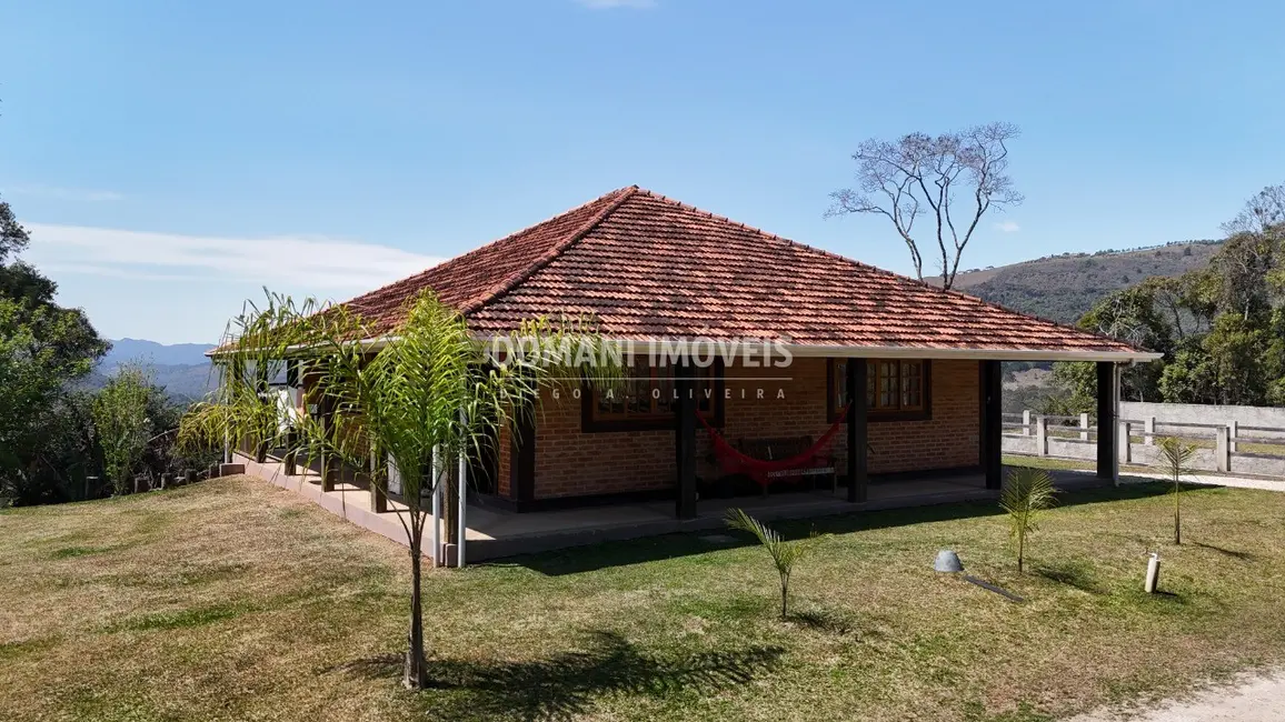 Foto 2 de Casa com 3 quartos à venda, 350m2 em Campos Do Jordao - SP