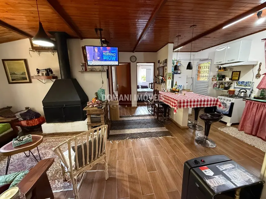 Casa com 3 quartos à venda, 100m2 em Campos Do Jordao - SP - imagem 9 Foto 9 de Casa com 3 quartos à venda, 100m2 em Campos Do Jordao - SP