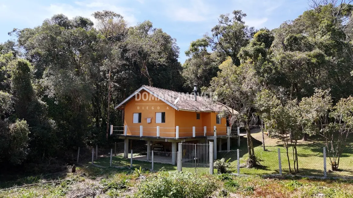 Casa com 3 quartos à venda, 100m2 em Campos Do Jordao - SP - imagem 4 Foto 4 de Casa com 3 quartos à venda, 100m2 em Campos Do Jordao - SP