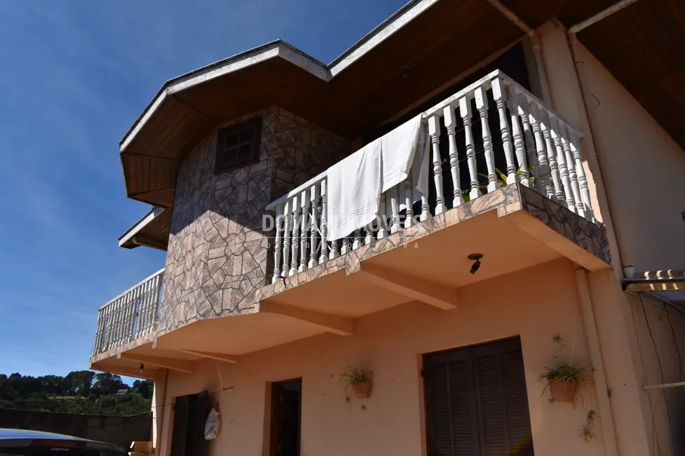 Foto 2 de Casa com 2 quartos à venda, 105m2 em Campos Do Jordao - SP