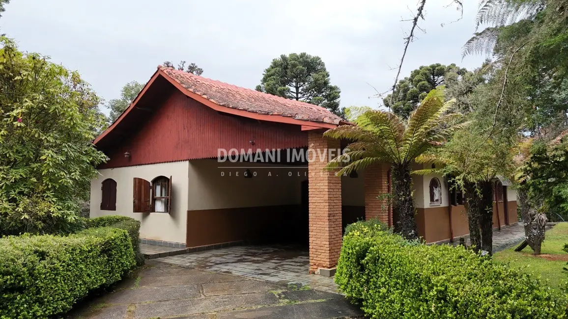 Foto 1 de Casa com 3 quartos à venda, 182m2 em Campos Do Jordao - SP