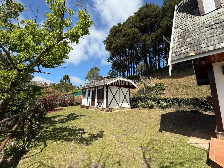 Foto 2 de Casa de Condomínio com 2 quartos à venda, 132m2 em Campos Do Jordao - SP