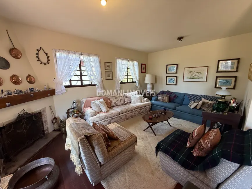 Foto 9 de Casa de Condomínio com 2 quartos à venda, 132m2 em Campos Do Jordao - SP