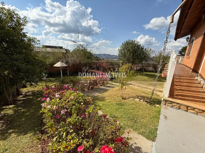Foto 8 de Casa com 3 quartos à venda, 162m2 em Campos Do Jordao - SP