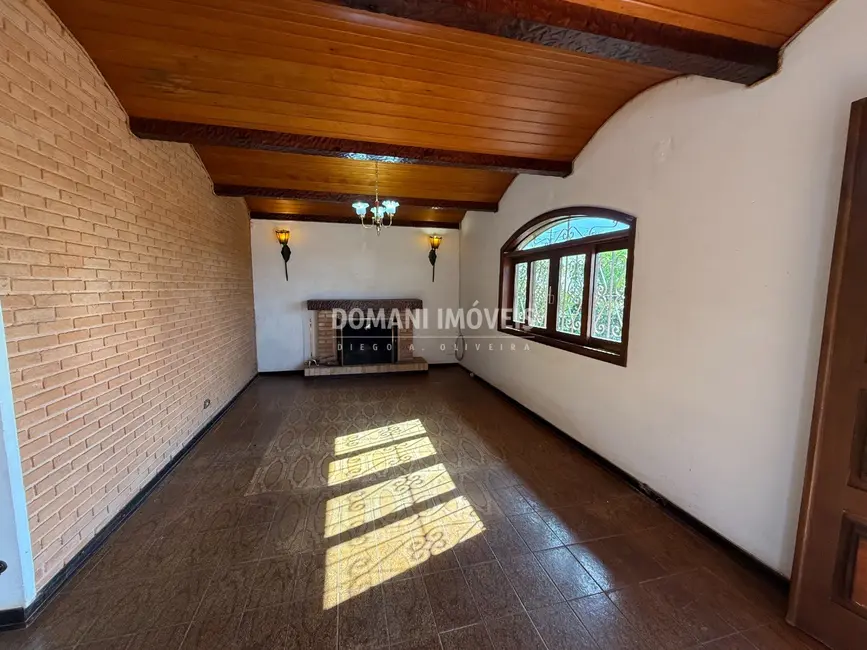 Foto 9 de Casa com 3 quartos à venda, 162m2 em Campos Do Jordao - SP
