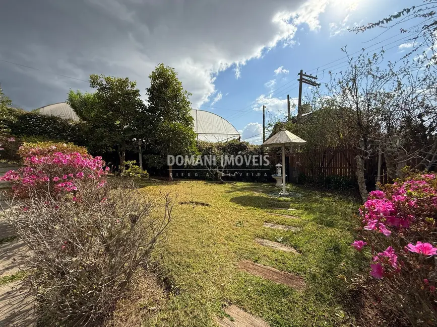 Foto 3 de Casa com 3 quartos à venda, 162m2 em Campos Do Jordao - SP