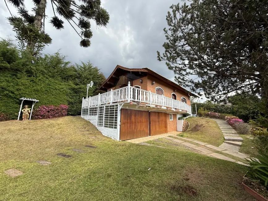 Foto 1 de Casa com 3 quartos à venda, 162m2 em Campos Do Jordao - SP