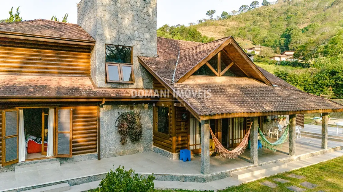 Casa de Condomínio com 4 quartos à venda, 398m2 em Santo Antonio Do Pinhal - SP - imagem 4 Foto 4 de Casa de Condomínio com 4 quartos à venda, 398m2 em Santo Antonio Do Pinhal - SP