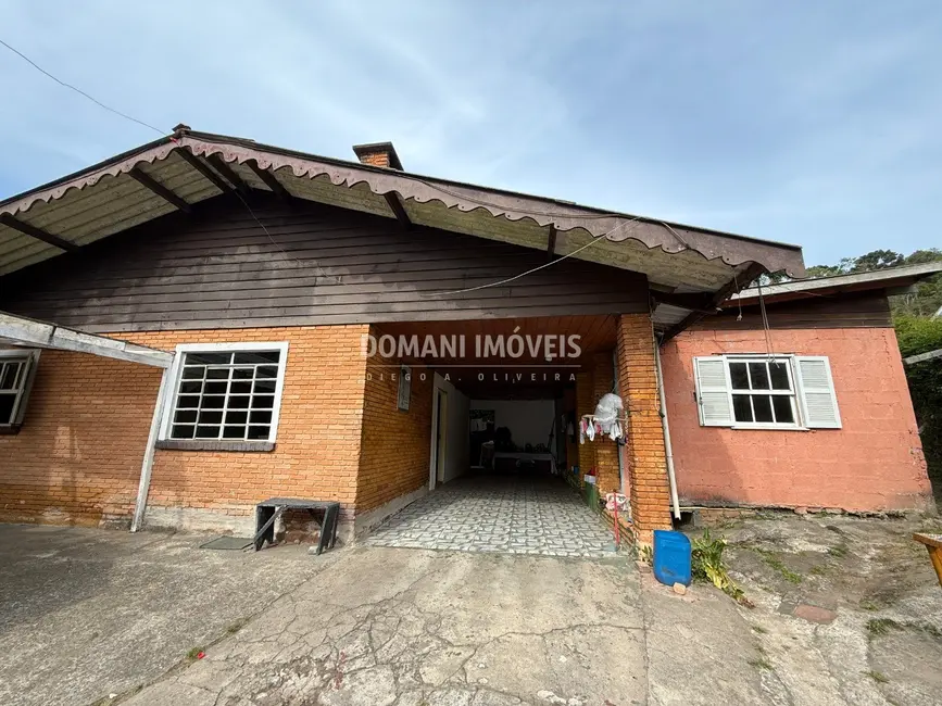 Foto 2 de Casa com 3 quartos à venda, 253m2 em Campos Do Jordao - SP
