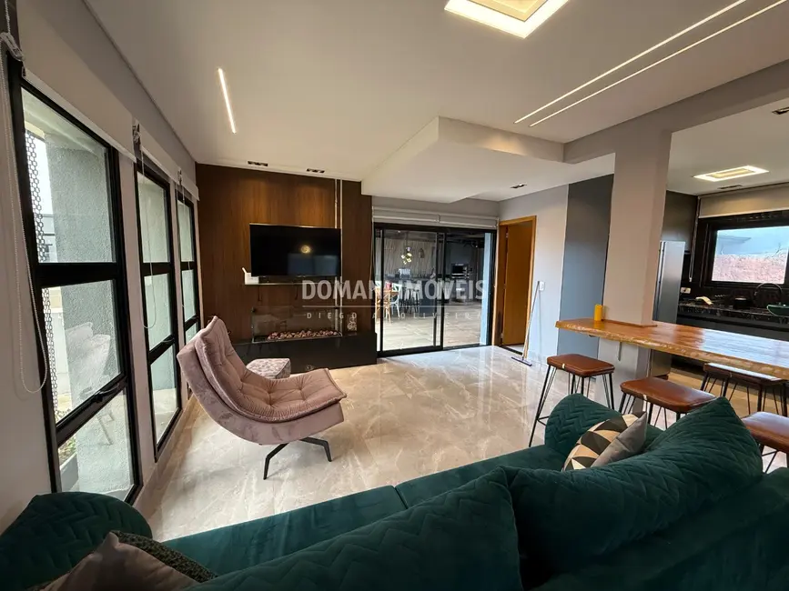 Foto 8 de Casa de Condomínio com 4 quartos à venda, 348m2 em Campos Do Jordao - SP