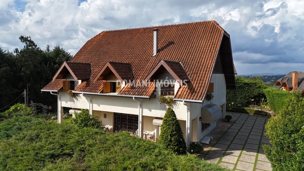 Foto 2 de Casa com 5 quartos à venda e para alugar, 368m2 em Campos Do Jordao - SP