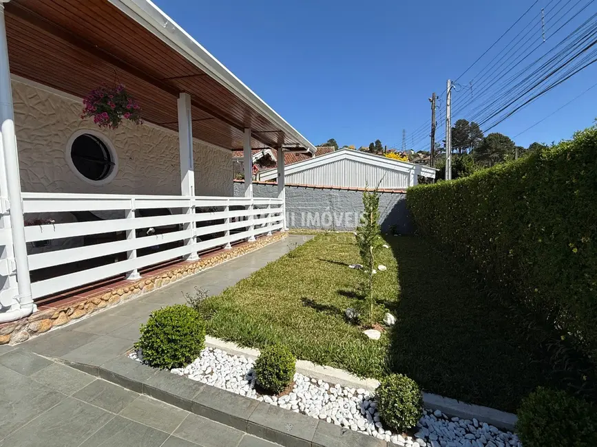 Foto 4 de Casa com 2 quartos à venda, 176m2 em Campos Do Jordao - SP