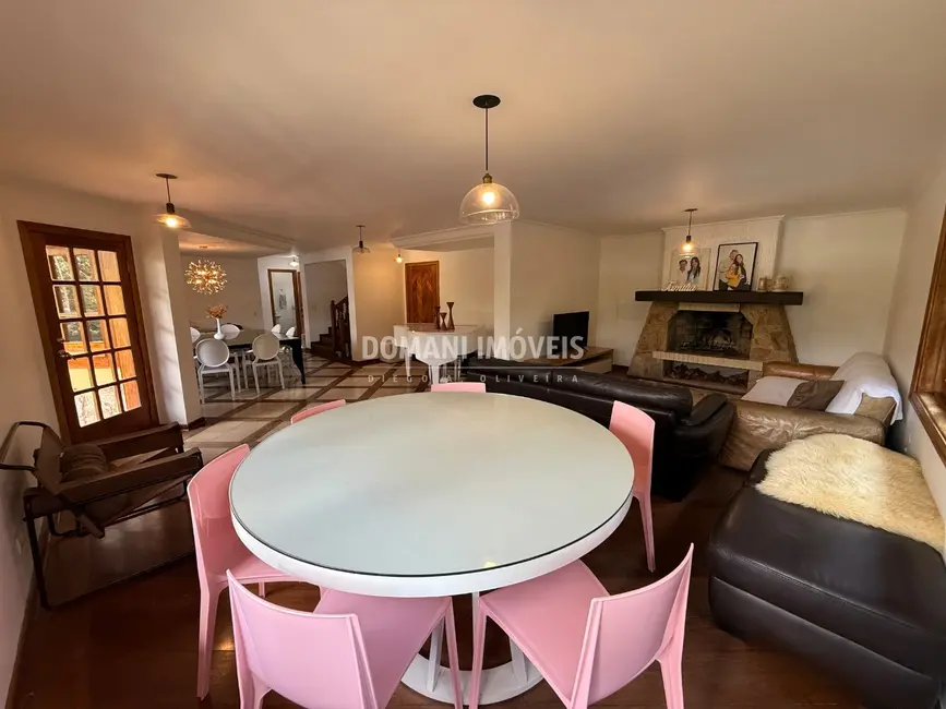 Foto 9 de Casa com 6 quartos à venda, 576m2 em Campos Do Jordao - SP