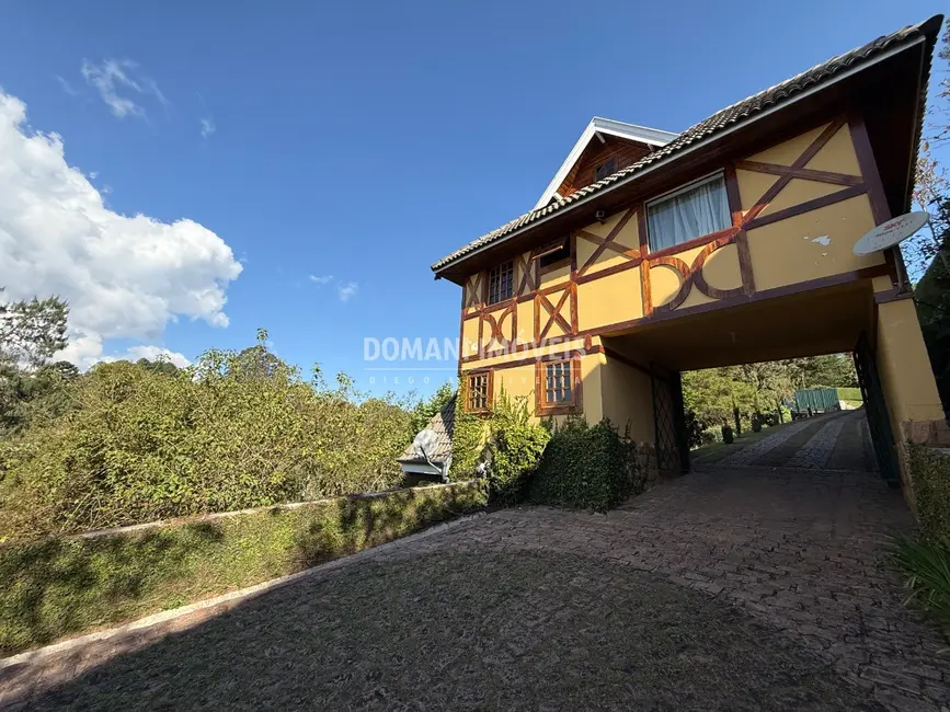 Foto 3 de Casa com 6 quartos à venda, 576m2 em Campos Do Jordao - SP