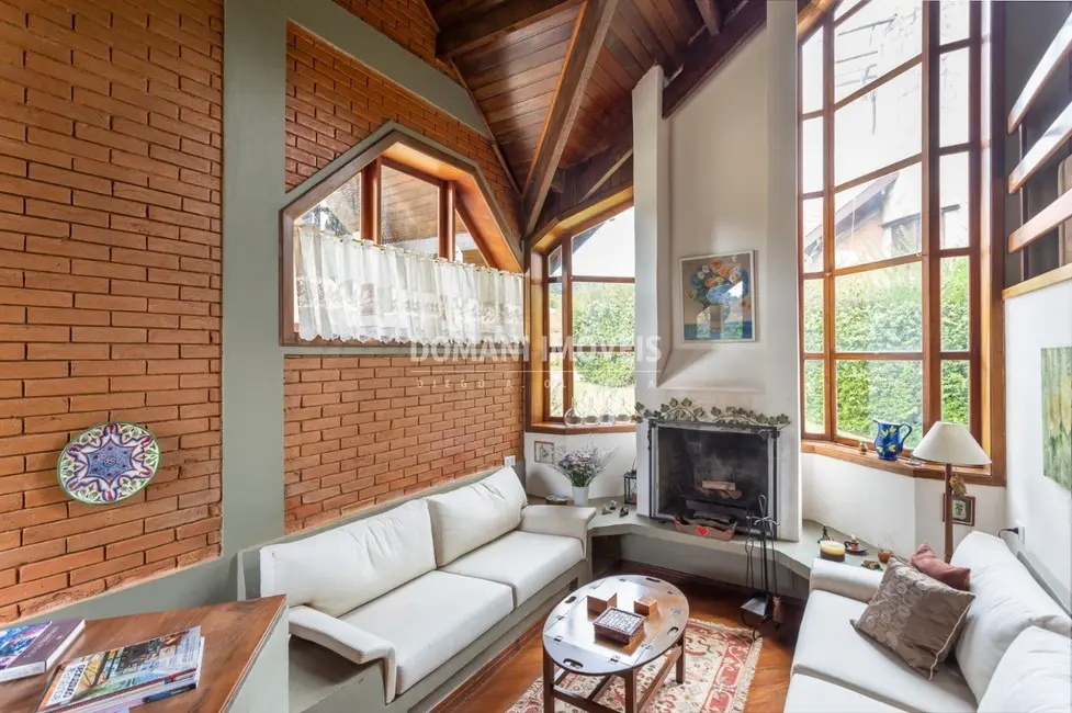 Foto 5 de Casa de Condomínio com 3 quartos à venda, 177m2 em Campos Do Jordao - SP