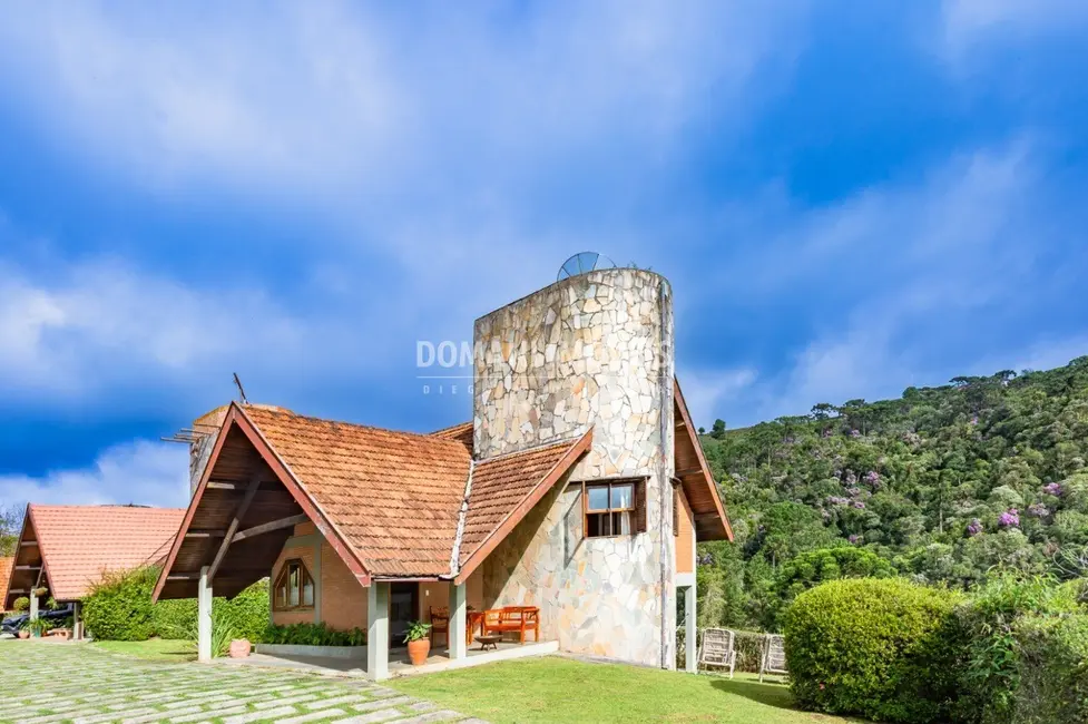 Foto 1 de Casa de Condomínio com 3 quartos à venda, 177m2 em Campos Do Jordao - SP