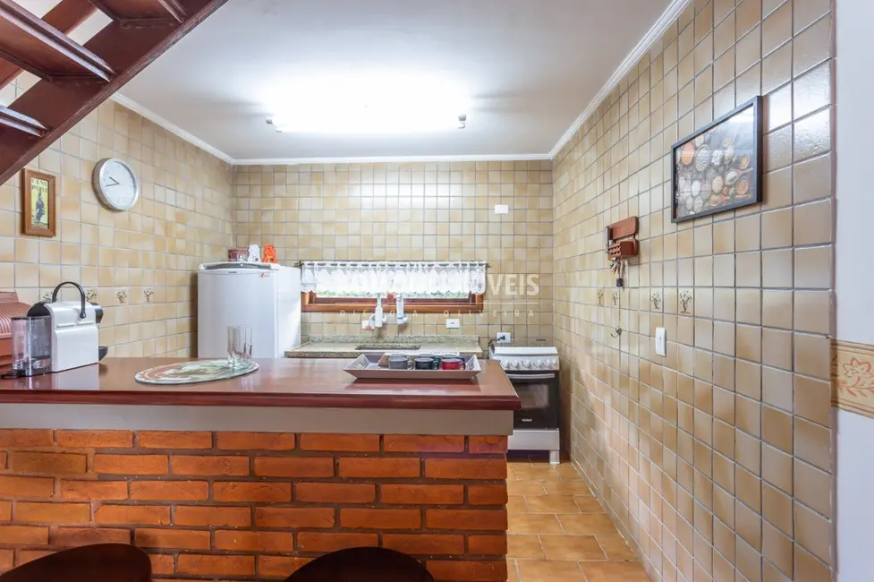 Foto 9 de Casa de Condomínio com 3 quartos à venda, 177m2 em Campos Do Jordao - SP