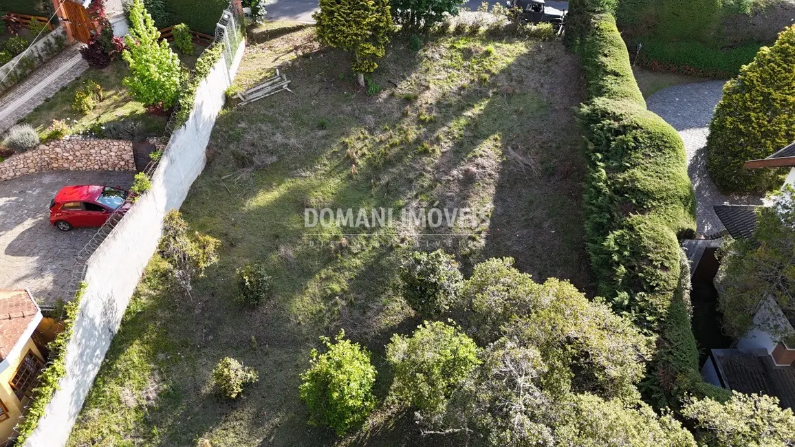Foto 3 de Terreno / Lote à venda, 1395m2 em Campos Do Jordao - SP
