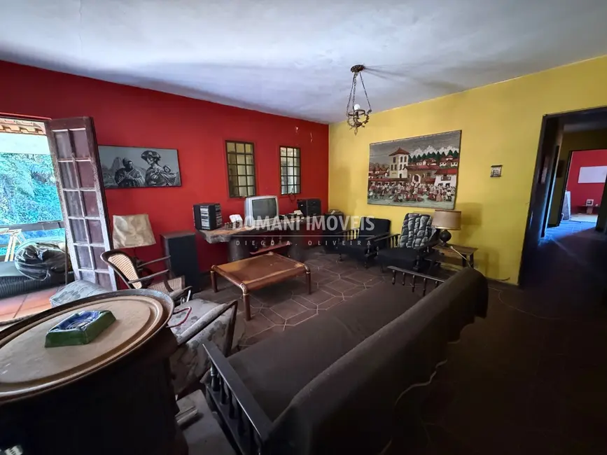 Foto 8 de Casa com 4 quartos à venda, 218m2 em Campos Do Jordao - SP