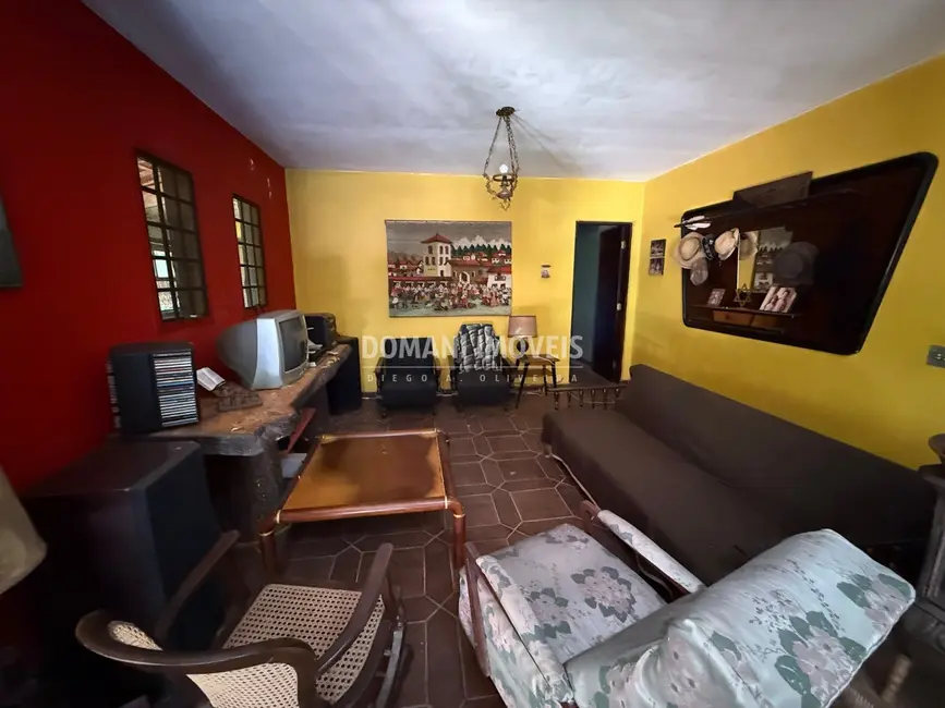 Foto 9 de Casa com 4 quartos à venda, 218m2 em Campos Do Jordao - SP