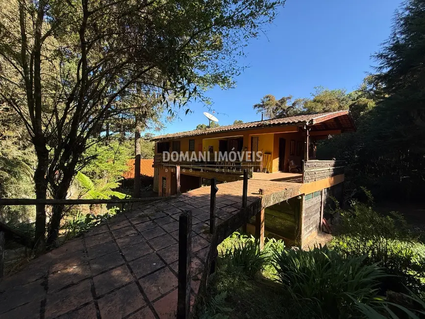 Foto 1 de Casa com 4 quartos à venda, 218m2 em Campos Do Jordao - SP