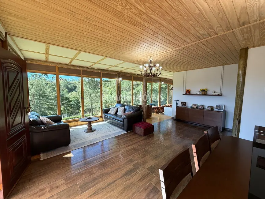 Foto 8 de Casa com 2 quartos à venda, 115m2 em Campos Do Jordao - SP