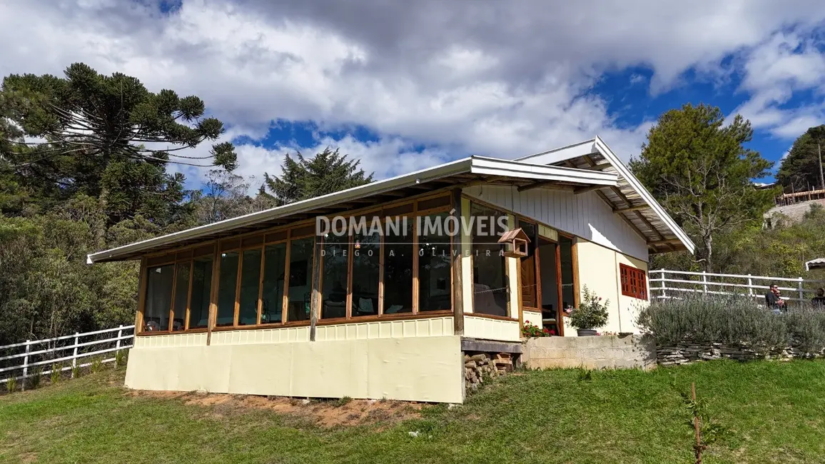 Foto 2 de Casa com 2 quartos à venda, 115m2 em Campos Do Jordao - SP