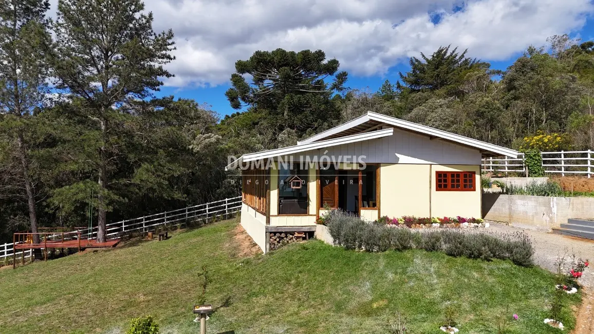 Foto 1 de Casa com 2 quartos à venda, 115m2 em Campos Do Jordao - SP