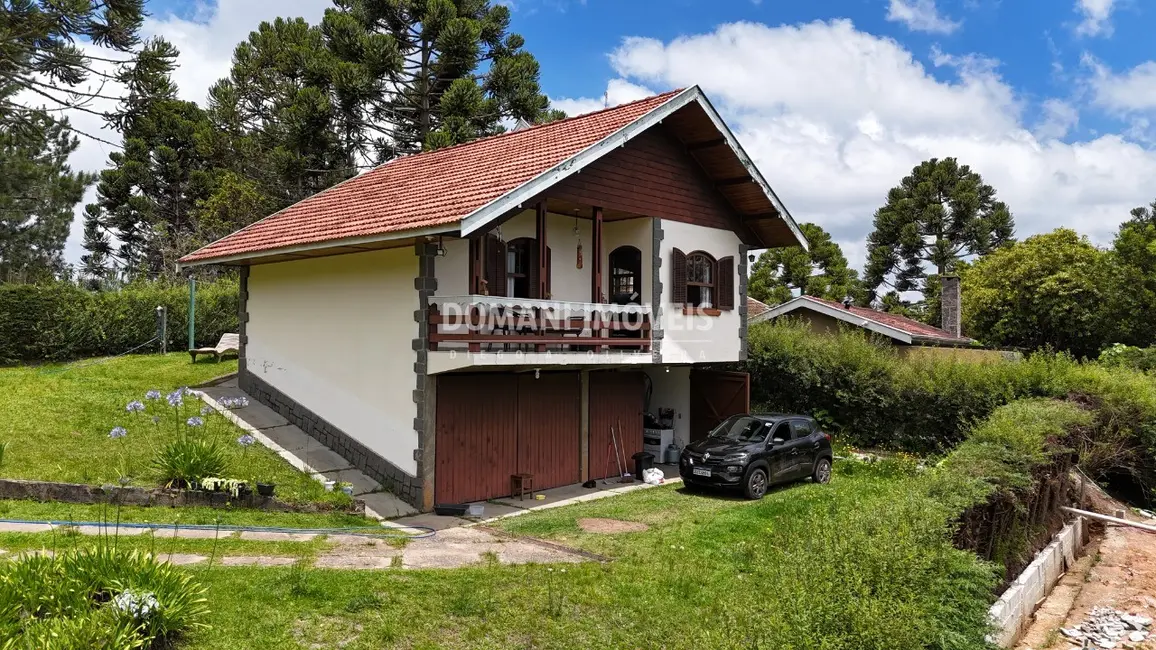 Foto 1 de Casa com 2 quartos à venda, 117m2 em Campos Do Jordao - SP
