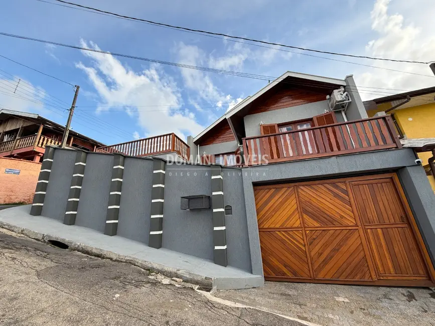 Foto 1 de Casa com 2 quartos à venda, 131m2 em Campos Do Jordao - SP