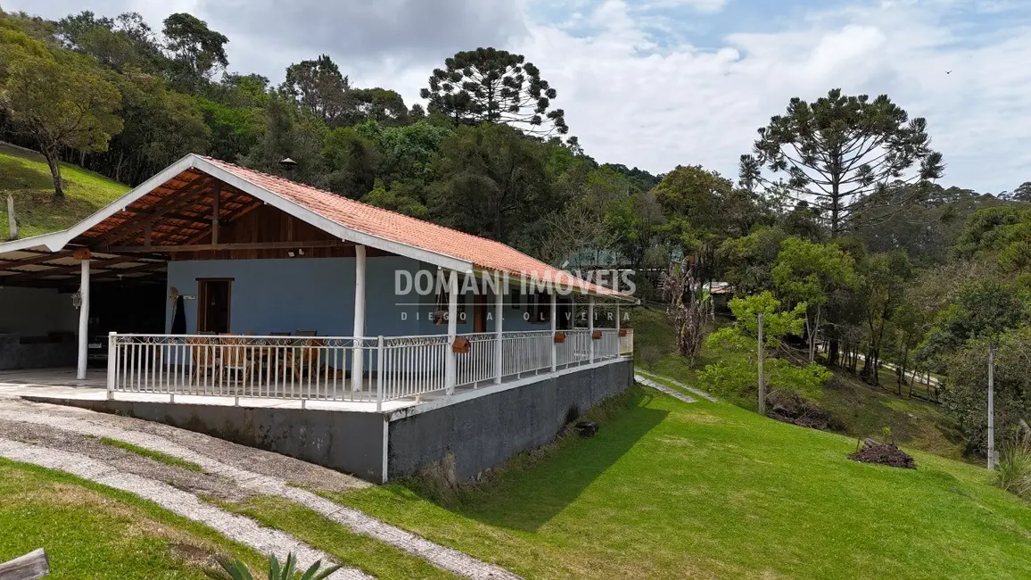 Foto 4 de Sítio / Rancho com 3 quartos à venda, 180m2 em Campos Do Jordao - SP