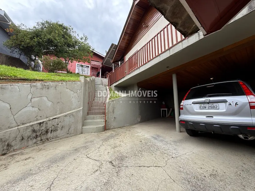 Foto 6 de Casa com 3 quartos à venda, 174m2 em Campos Do Jordao - SP