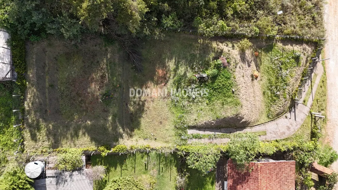 Foto 3 de Terreno / Lote à venda, 1010m2 em Campos Do Jordao - SP