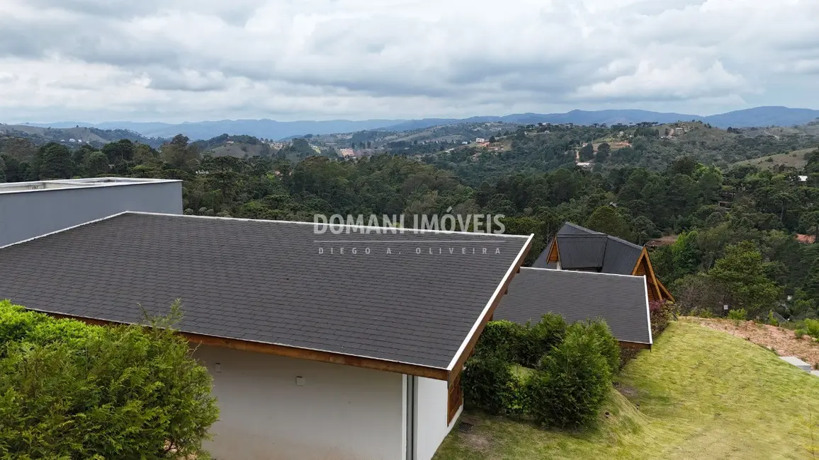 Foto 7 de Casa com 3 quartos à venda, 142m2 em Campos Do Jordao - SP