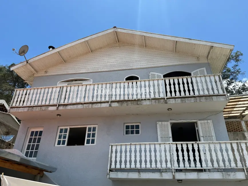 Foto 2 de Casa com 2 quartos à venda, 170m2 em Campos Do Jordao - SP