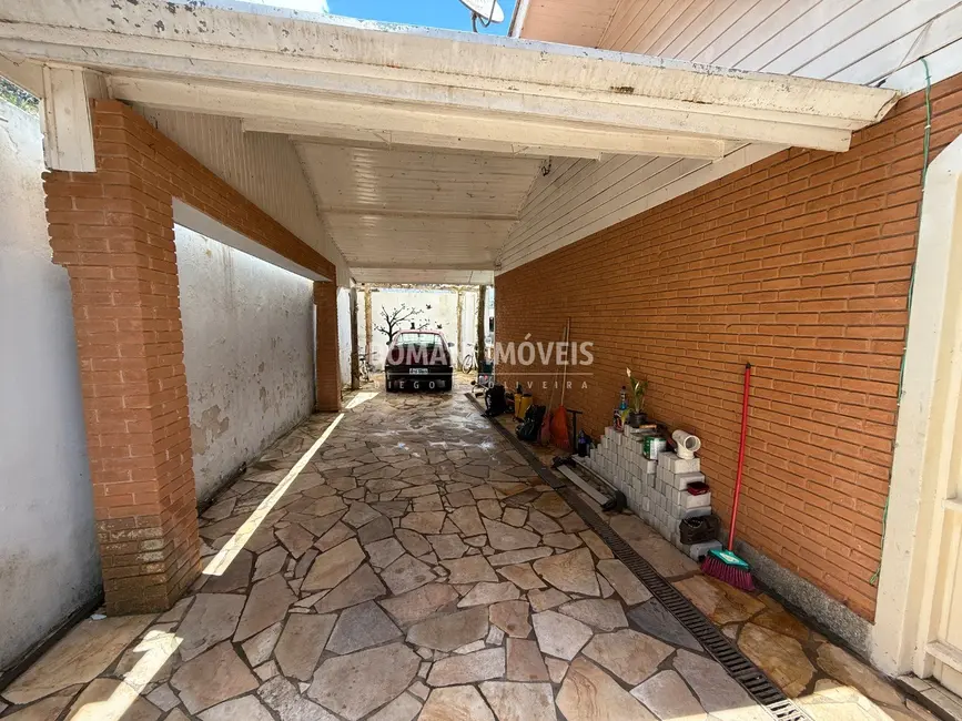 Foto 5 de Casa com 2 quartos à venda, 170m2 em Campos Do Jordao - SP