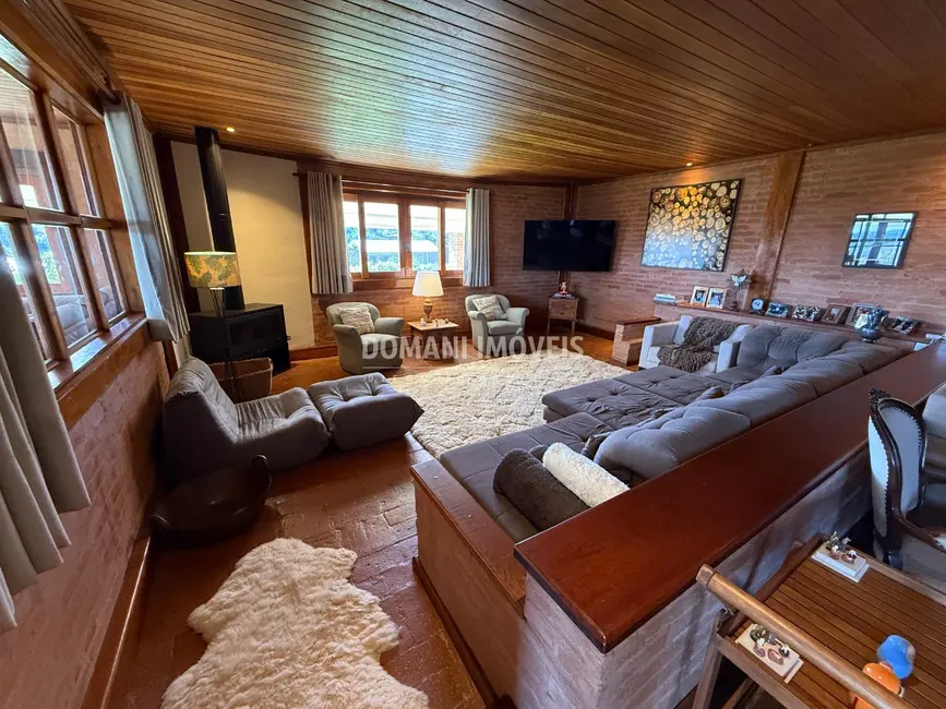 Foto 8 de Casa com 4 quartos à venda, 390m2 em Campos Do Jordao - SP