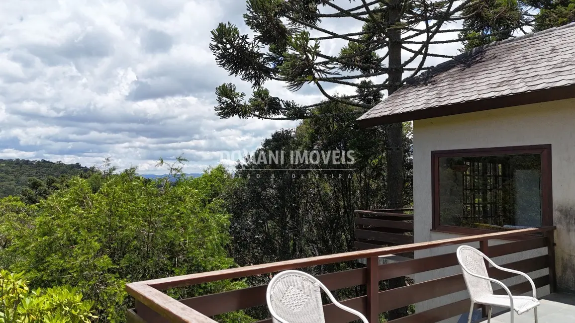 Foto 3 de Casa de Condomínio com 3 quartos à venda, 159m2 em Campos Do Jordao - SP