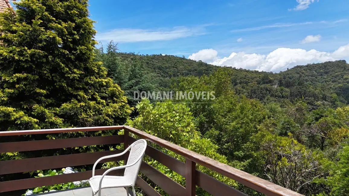 Foto 6 de Casa de Condomínio com 3 quartos à venda, 159m2 em Campos Do Jordao - SP